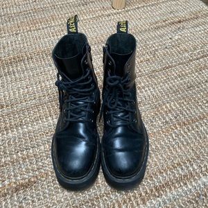 Dr Martens platform jadon style! Size US 8